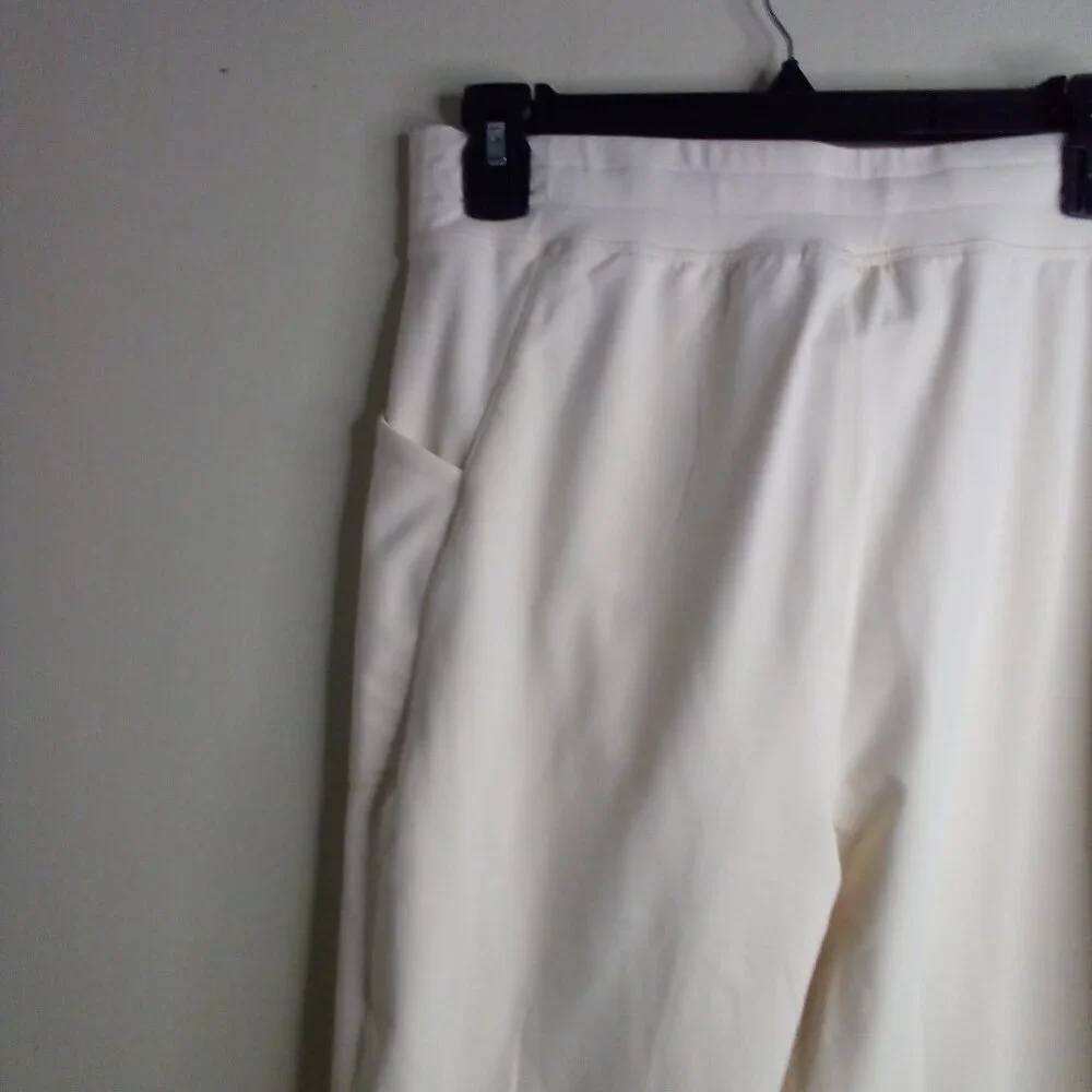 Fabletics Pants Joggers Women M Elastic Comfort Waist Active Side Pockets Cream